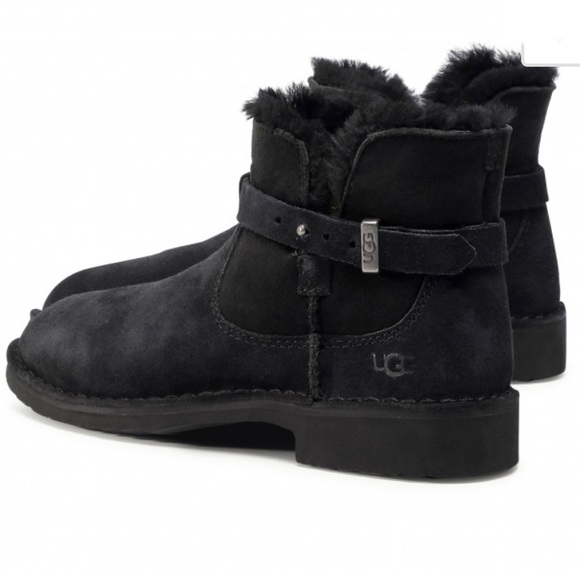 elisa ugg boot black